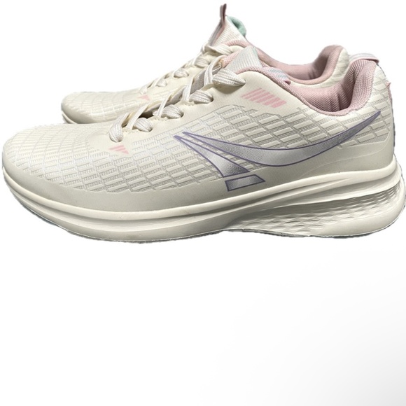 Cream memory foam sneakers - Picture 1 of 3